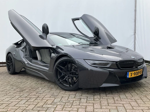 BMW i8 - Afbeelding 1 van 30