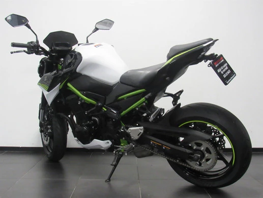 Kawasaki Z900 - Afbeelding 5 van 7