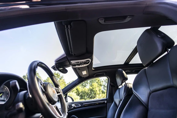 Porsche Cayenne - Afbeelding 23 van 30