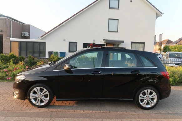 Mercedes-Benz B-Klasse - Afbeelding 2 van 30