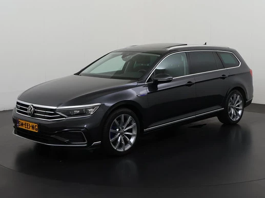 Volkswagen Passat - Afbeelding 1 van 30