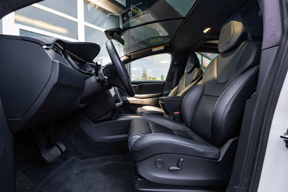 Tesla Model X - Afbeelding 25 van 30