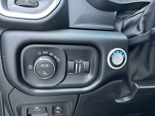 Dodge Ram - Afbeelding 21 van 23