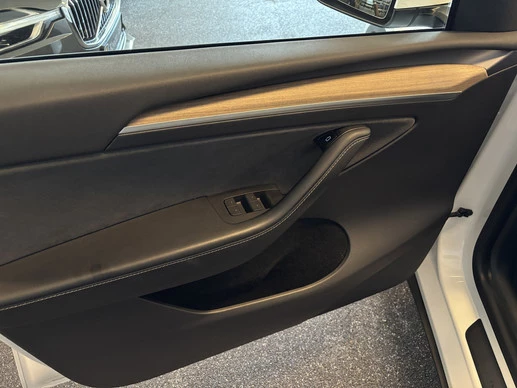 Tesla Model Y - Afbeelding 8 van 30