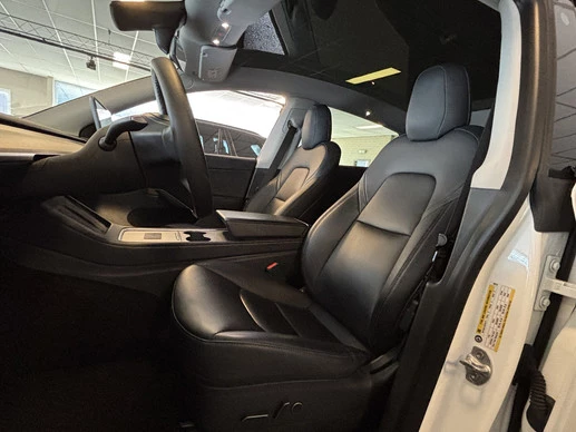 Tesla Model Y - Afbeelding 13 van 30