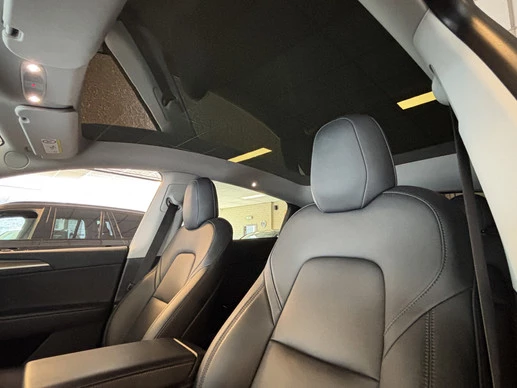 Tesla Model Y - Afbeelding 16 van 30