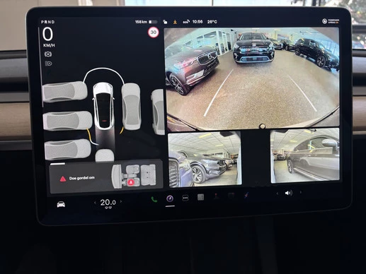 Tesla Model Y - Afbeelding 18 van 30