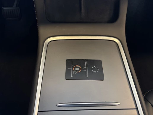 Tesla Model Y - Afbeelding 21 van 30