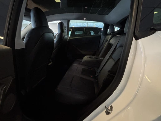 Tesla Model Y - Afbeelding 22 van 30