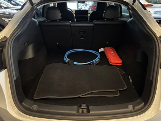 Tesla Model Y - Afbeelding 26 van 30