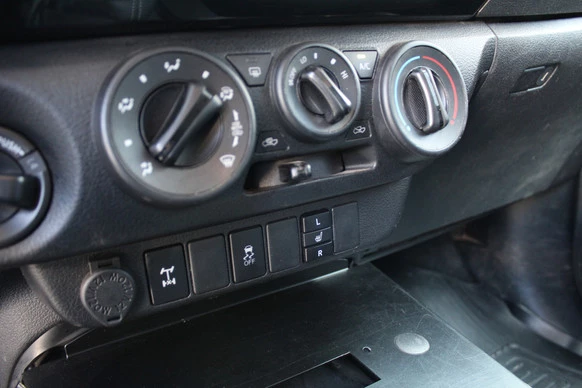 Toyota Hilux - Afbeelding 20 van 26