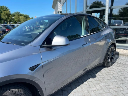 Tesla Model Y - Afbeelding 5 van 30