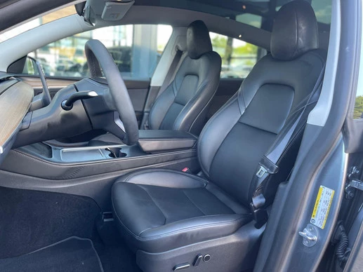 Tesla Model Y - Afbeelding 28 van 30