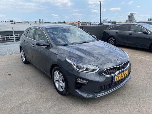 Kia Ceed - Afbeelding 13 van 30