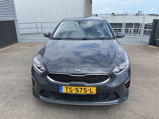 Kia Ceed - Afbeelding 14 van 30