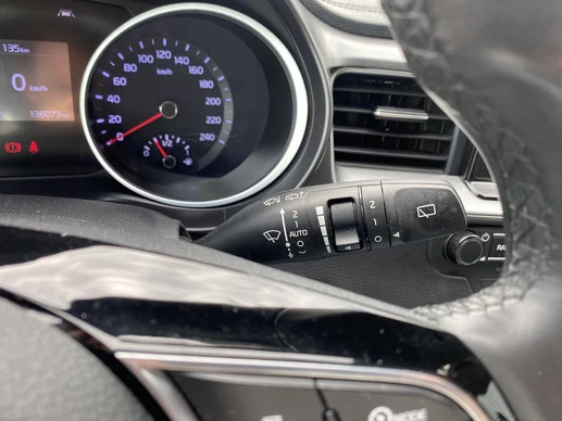 Kia Ceed - Afbeelding 23 van 30