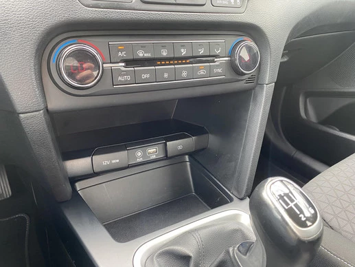 Kia Ceed - Afbeelding 26 van 30