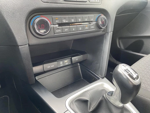 Kia Ceed - Afbeelding 27 van 30