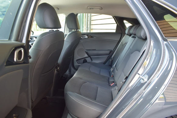 Kia Ceed - Afbeelding 14 van 30