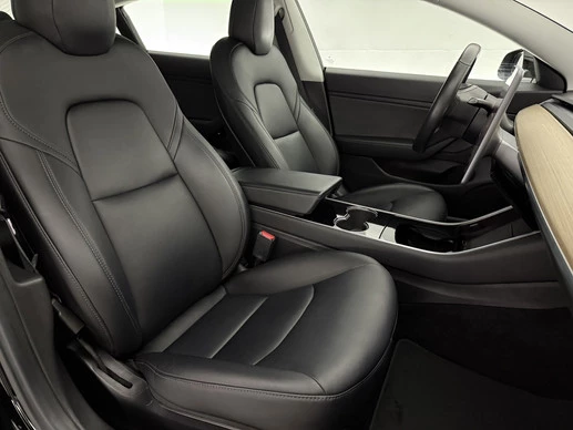 Tesla Model 3 - Afbeelding 15 van 30