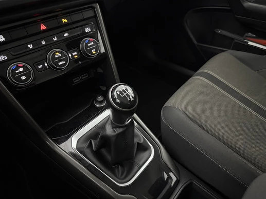 Volkswagen T-Roc - Afbeelding 28 van 30