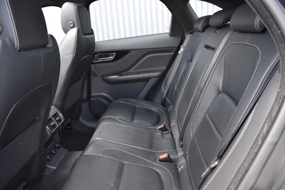Jaguar F-PACE - Afbeelding 11 van 30