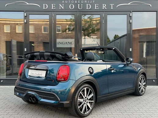 MINI Cooper S Cabrio - Afbeelding 2 van 23