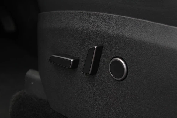 Tesla Model Y - Afbeelding 11 van 21