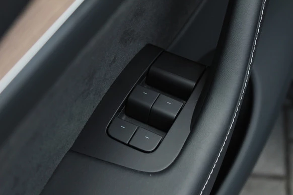 Tesla Model Y - Afbeelding 12 van 21