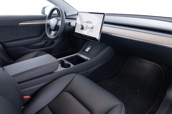 Tesla Model 3 - Afbeelding 4 van 25