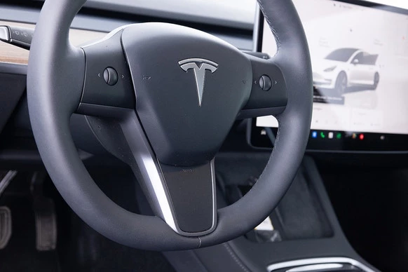 Tesla Model 3 - Afbeelding 10 van 25
