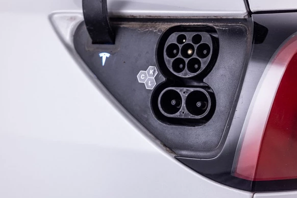 Tesla Model 3 - Afbeelding 16 van 25