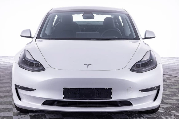 Tesla Model 3 - Afbeelding 17 van 25