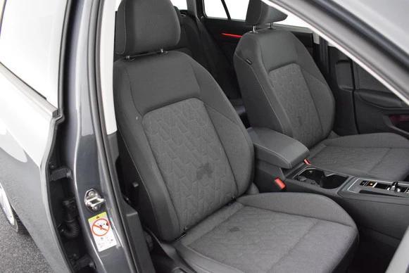 Volkswagen Golf - Afbeelding 2 van 30