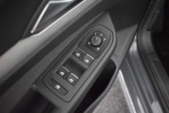 Volkswagen Golf - Afbeelding 15 van 30