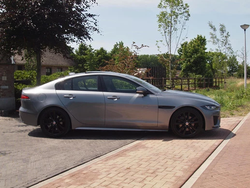 Jaguar XE - Afbeelding 11 van 30