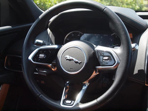 Jaguar XE - Afbeelding 19 van 30