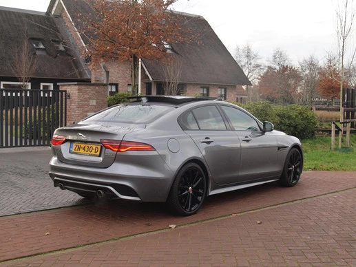 Jaguar XE - Afbeelding 10 van 30