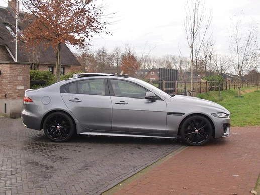 Jaguar XE - Afbeelding 11 van 30