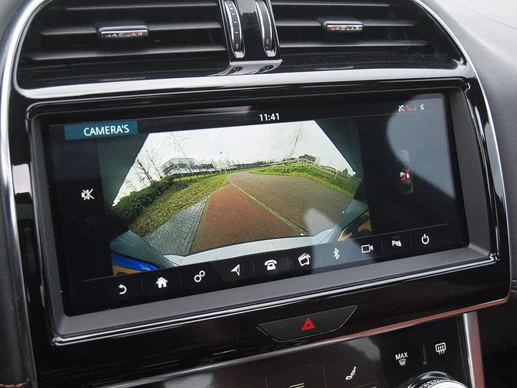 Jaguar XE - Afbeelding 25 van 30