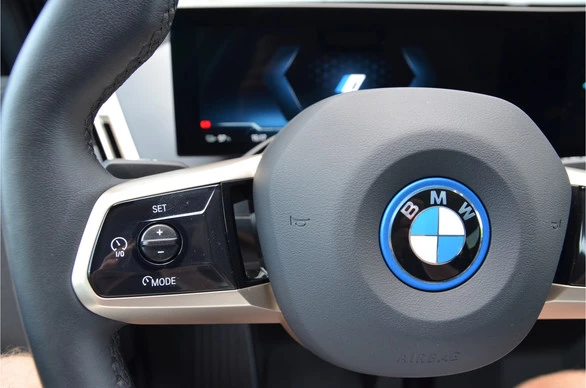 BMW iX - Afbeelding 14 van 19