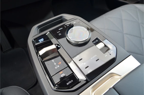 BMW iX - Afbeelding 18 van 19
