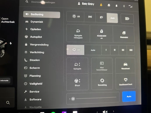 Tesla Model 3 - Afbeelding 18 van 22