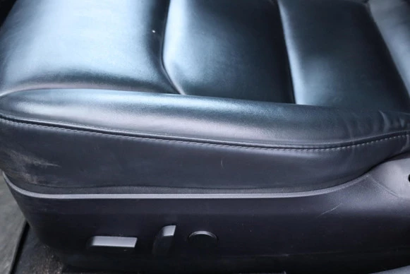 Tesla Model 3 - Afbeelding 24 van 30