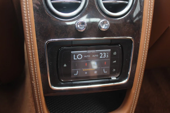 Bentley Flying Spur - Afbeelding 28 van 30
