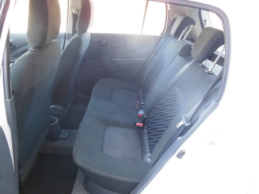 Suzuki Celerio - Afbeelding 9 van 15