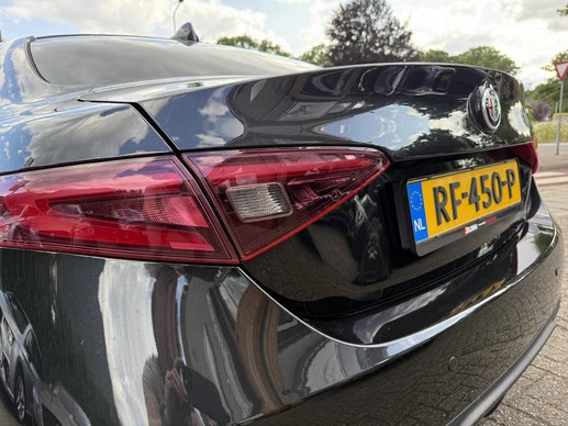 Alfa Romeo Giulia - Afbeelding 25 van 30