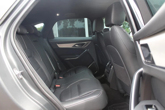 Jaguar F-PACE - Afbeelding 12 van 30