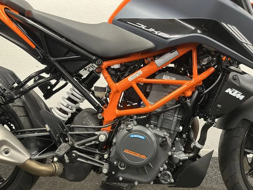 KTM 390 - Afbeelding 7 van 22