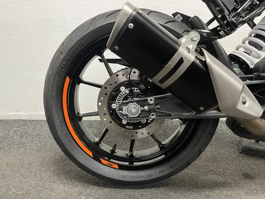 KTM 390 - Afbeelding 8 van 22